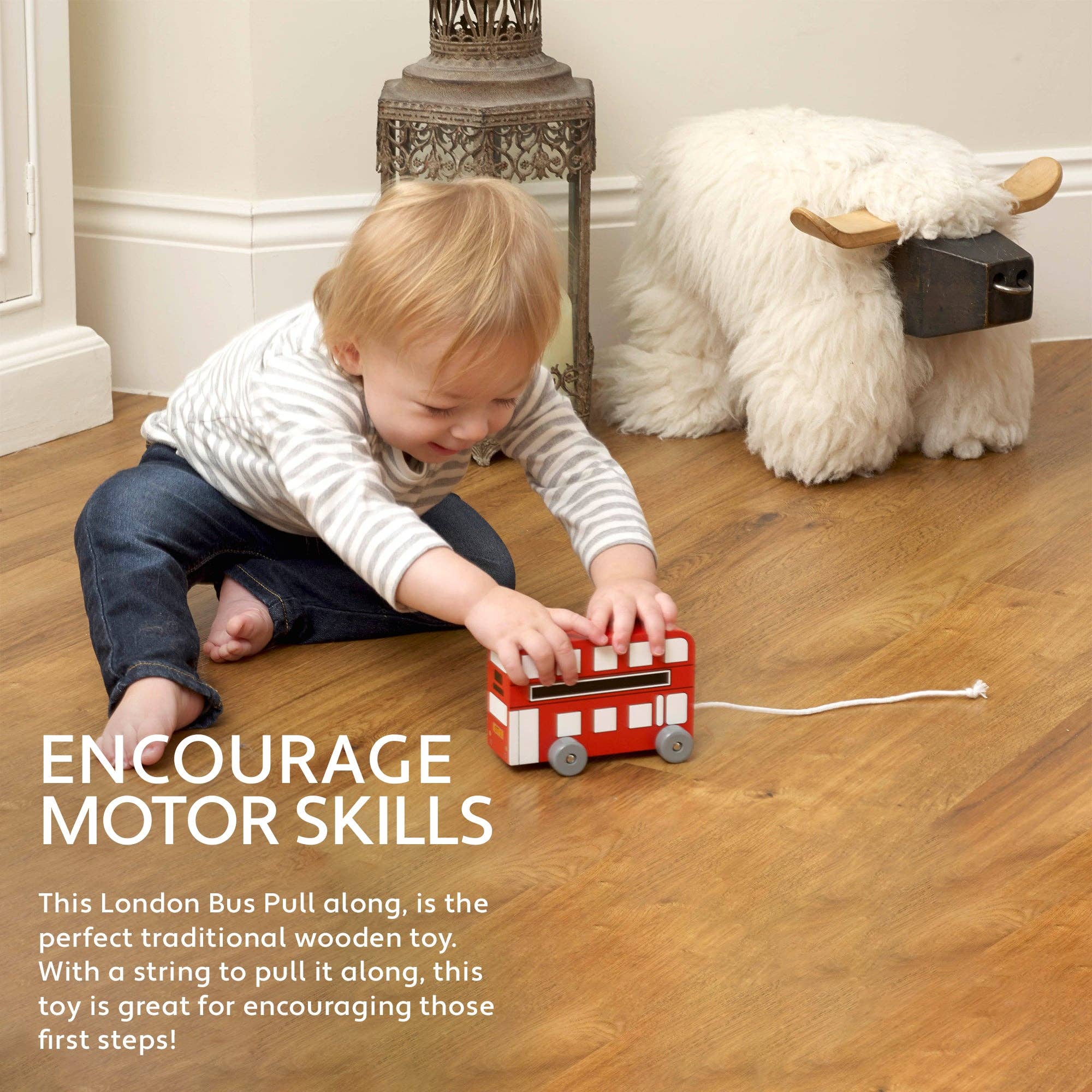 LondonTreeHouses™ – Wooden London Bus Pull Along Toy